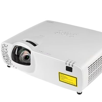 Flyin 5500 ANSI Lumens 3LCD Proyector láser Nativo 4K 3840x2160 Lanzamiento corto HDBaseT Educación de mapeo 3D