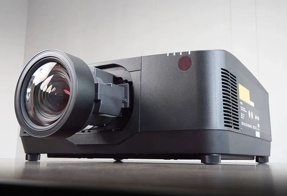 Flyin EL-G36KU Proyector láser de hologramas 4K 7D con 3LCD 30K ANSI Lumens para edificios al aire libre