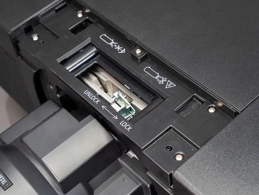 Flyin EL-G36KU Proyector láser de hologramas 4K 7D con 3LCD 30K ANSI Lumens para edificios al aire libre