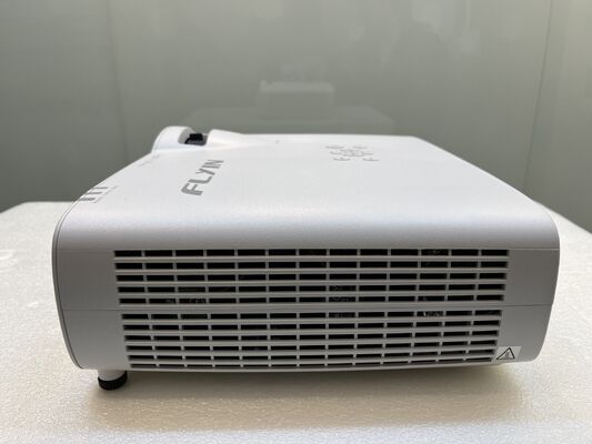 Flyin 5000 ANSI Lumens Proyector láser 3LCD WUXGA Apoyo nativo 4K Lanzamiento corto HDBaseT Educación de mapeo 3D