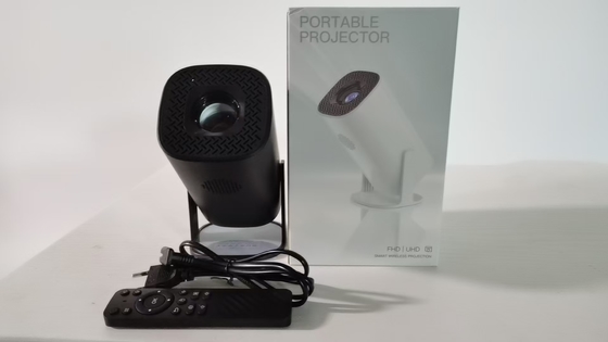 Proyectores portátiles FLYIN P30 4K 1080P para cine en casa y cine en blanco y negro